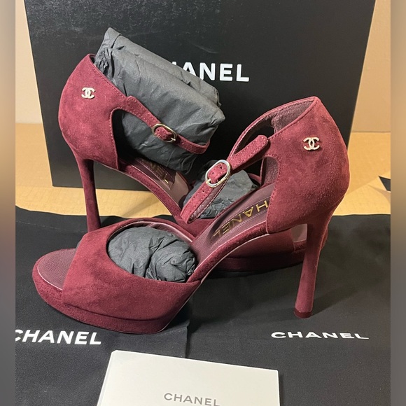 Authentic Chanel Suede Kidskin Sandals size 38.5 - Picture 2 of 15